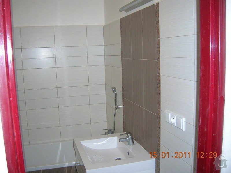 Rekonstrukce koupelny, WC a kuchyně: DSCN3890