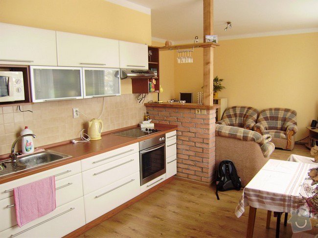 Rekonstrukce bytu 1+KK: kuchyn-stav_brezen_2009_-_Kopie