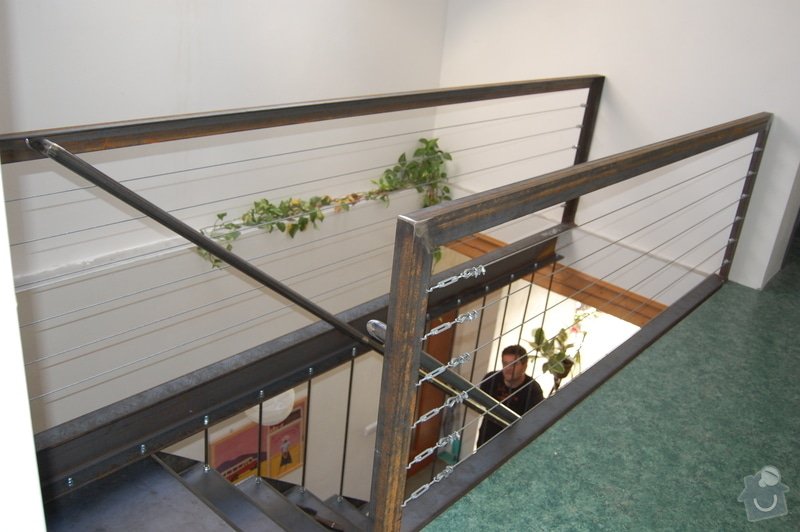 Ocelové schodiště se zábradlím podesty: DSC_5543