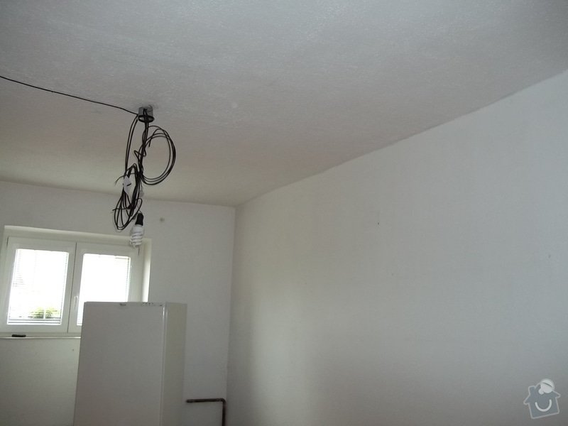 Snížený strop a lepené stěny: 104_0480