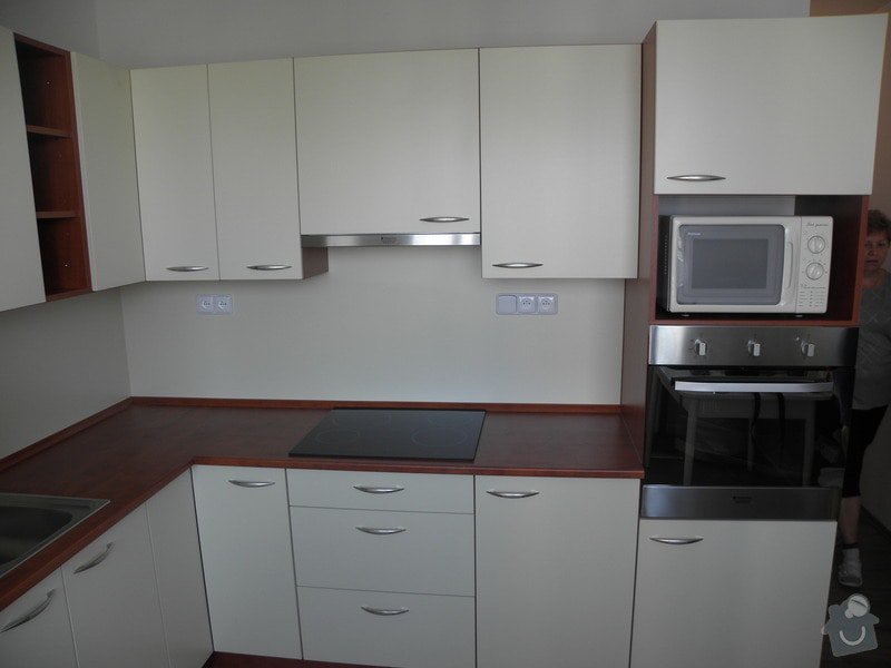 Rekonstrukce bytového jádra, výroba kuchyňské linky: P6287221