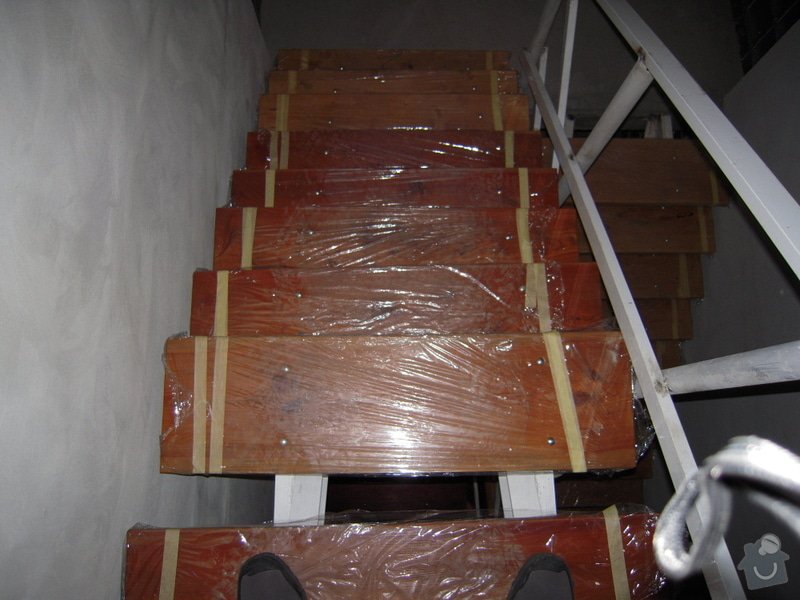 Rekonstrukce schodiště: DSCN1091