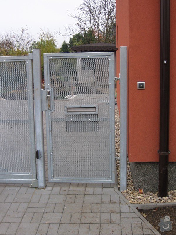 Samonosná brána a branka.: IMG_2501