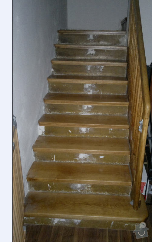 Dřevěné schodiště - postranice, podesty: schody3
