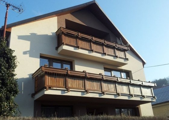 Dřevěné zábradlí balkónu zábradlí s truhlíkem typ TYP SCHWANZENBERG