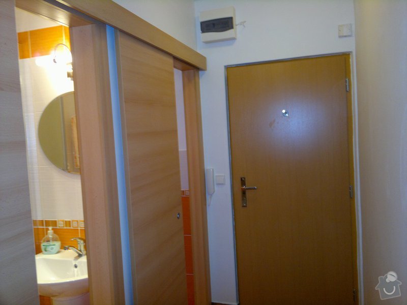 Rekonstrukce koupelny a WC,posuvné dveře,vchodové dveře: 01092011504