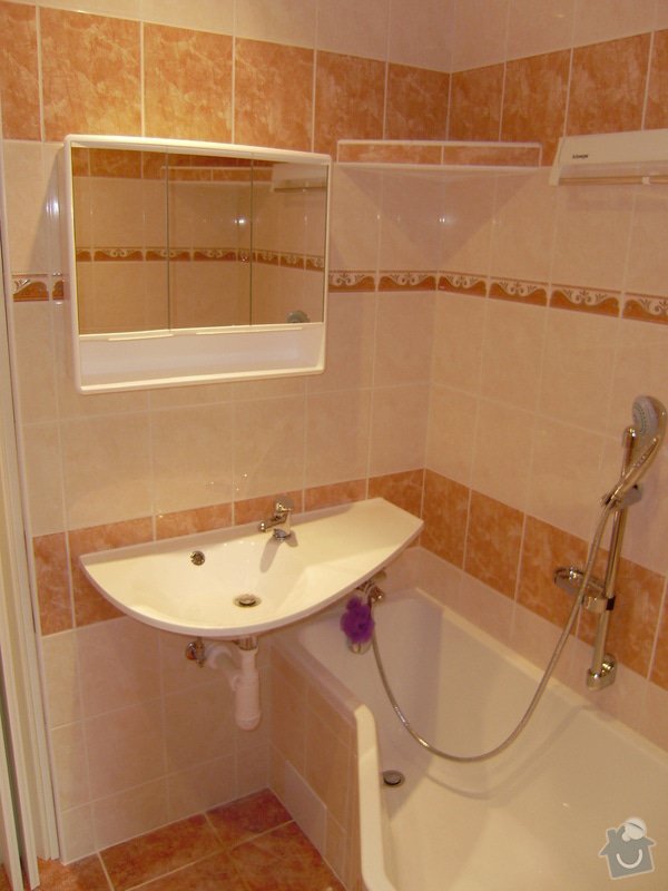 Rekonstrukce koupelny a WC: PB120059