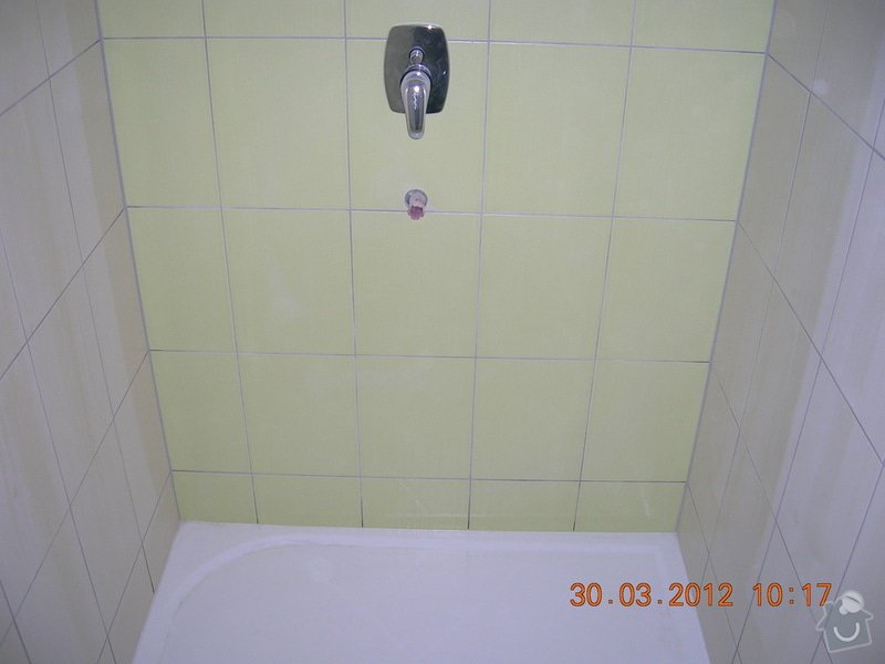 Obložení koupelny,WC a kuchyně: DSCN4304