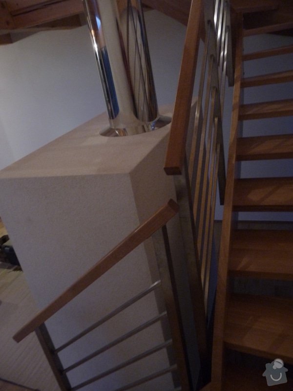 Nerezové zábradlí schodiště s podestou : P1050983