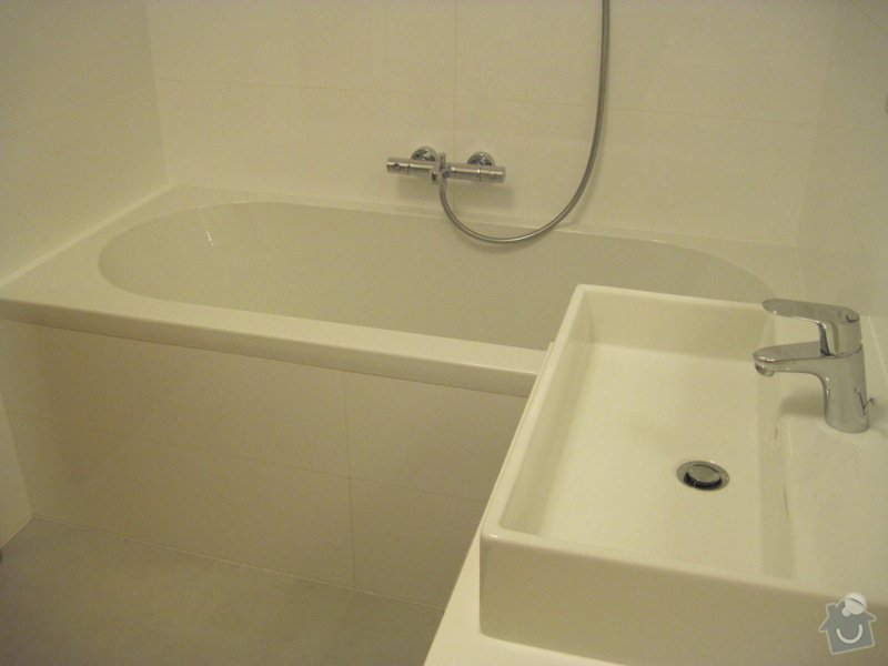 Rekonstrukce koupelny, velkoformátové obklady a dlažba: Koupelna02