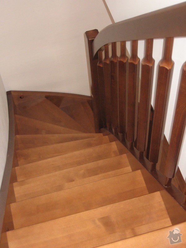 Dřevěné samonosné schodiště: drevene-samonosne-schodiste_Fialovi_004