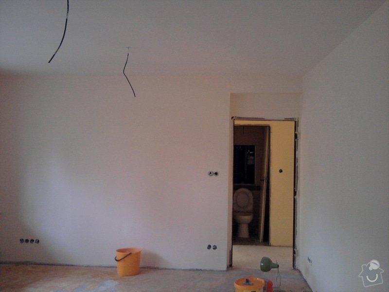 Renovace omítek a stropů,štukování,malířské práce,nátěry radiátorů v bytě 3+1: Fotografie0016