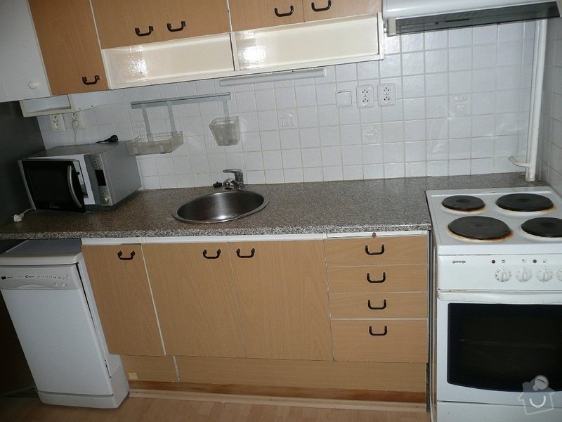 Dodávka a montáž kuchyňské pracovní desky a baterie, oprava protékajícího WC: Kuchyne_Mecislavova_3