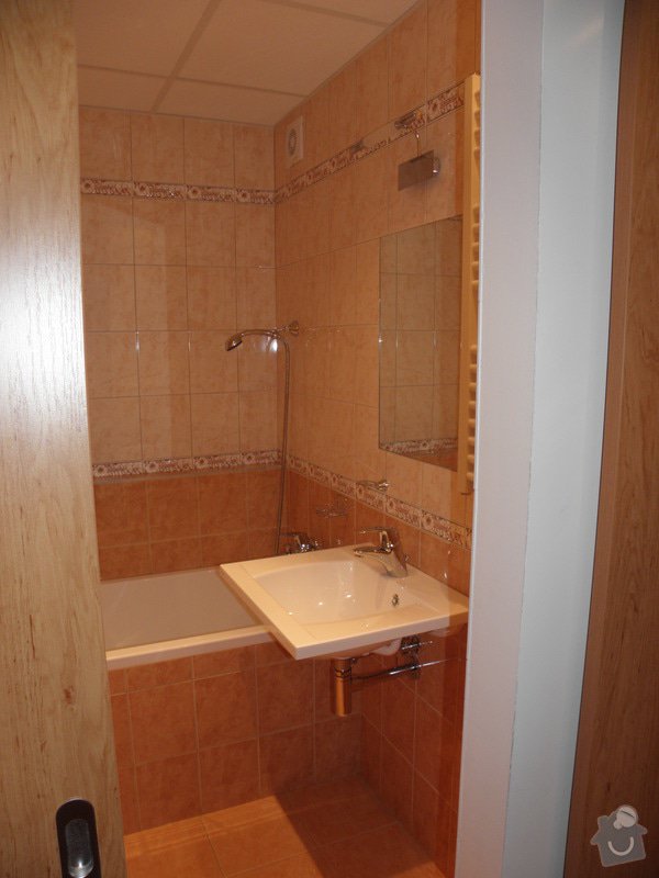 Rekonstrukce 2 koupelen: P5230614