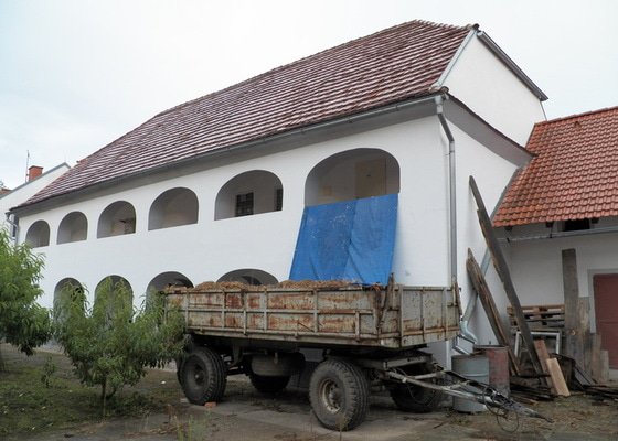Rozebrání staré a konstrukce nové sedlové střechy