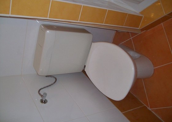 Obklad koupelny 16,5 m2  a pokládka dlažby 7,5 m2 v Praze