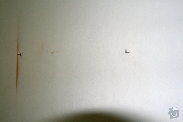 Odstranění poliček, tapet a skobiček ze stěn: i5