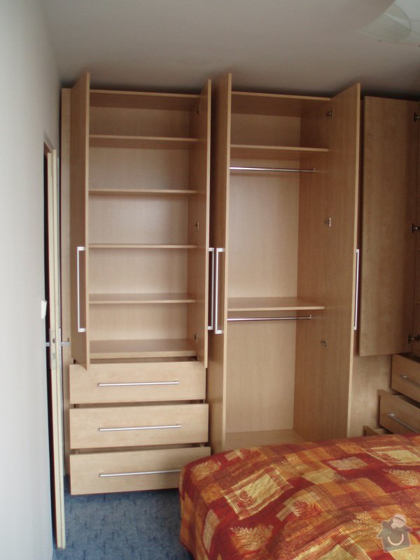Atypické vestavěné skříně do ložnice: P3280030
