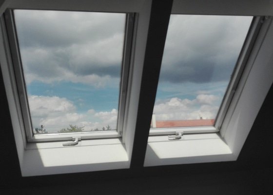 Žaluzie do dvou střešních oken - stav před realizací