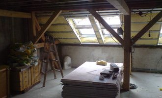 Zatepleni střechy,sadrokartonové práce (střechy,příčky, předstěny),ytongové příčky,elektrikářské práce