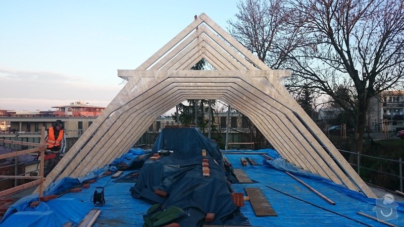 Rekonstrukce střechy : DSC_0413