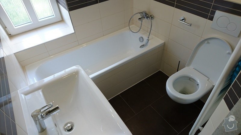 Kompletní rekonstrukce koupelen, toalet v rodinném domě.: 246-04