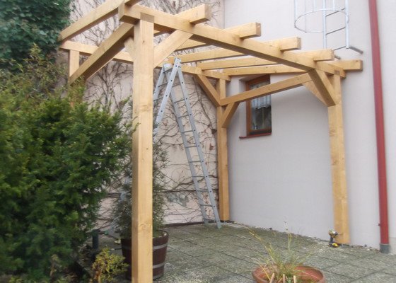 Drevena pergola