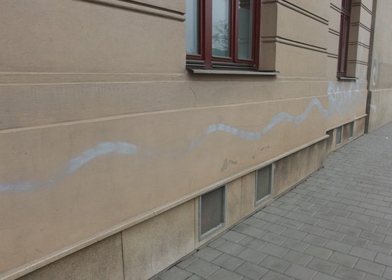 Čištění fasád odstranění graffiti