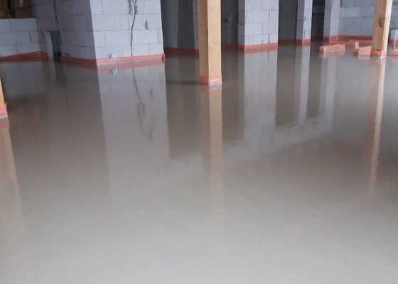 Lití anhydritovych a betonovych podlah