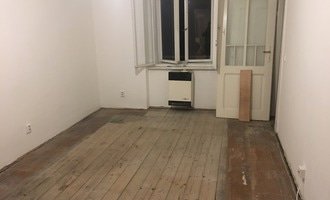 Renovace dřevěné podlahy - 2 místnosti - stav před realizací