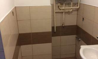 Rekonstrukce koupelny, výměna vany za sprchový kout