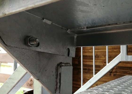Ocelové schodiště