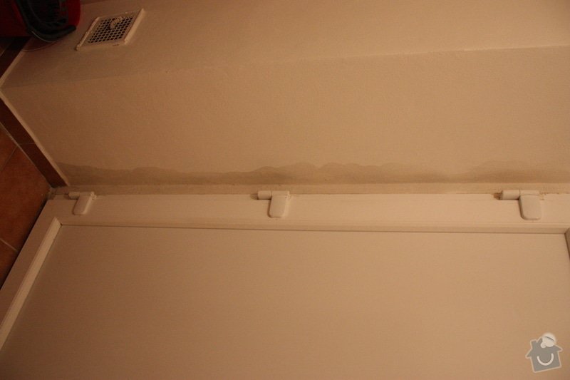 Problem s vlhkostí v bytě: Vchodove_dvere2