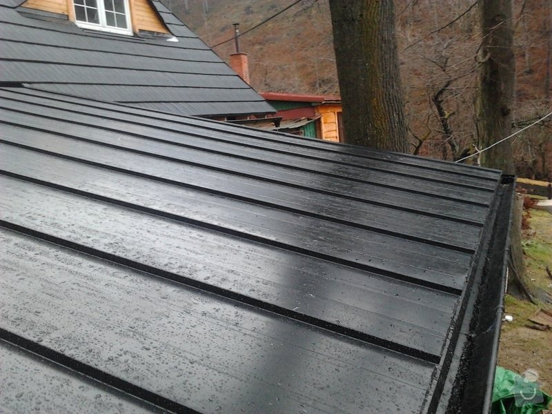 Pokrytí střechy verandy, instalace okapového systému, oprava střechy: 2012-12-28_12.29.56