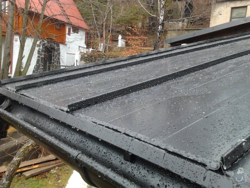 Pokrytí střechy verandy, instalace okapového systému, oprava střechy: 2012-12-28_12.29.30