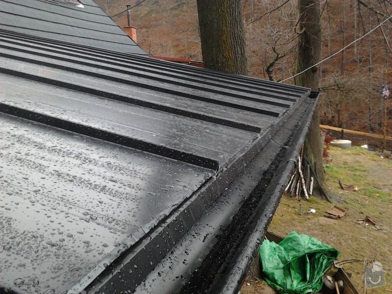 Pokrytí střechy verandy, instalace okapového systému, oprava střechy: 2012-12-28_12.29.13