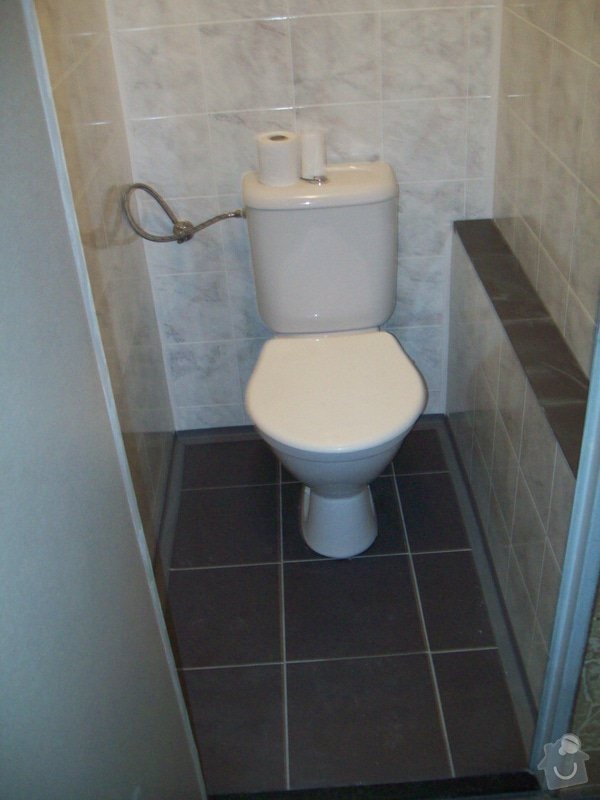 Rekonstrukce koupelny a WC v panelákovém bytě: 100_1196