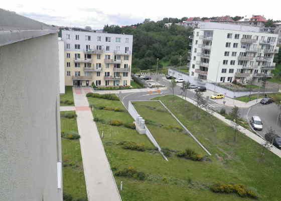 Znalecký posudek vegetační střechy nad hromadnými garážemi