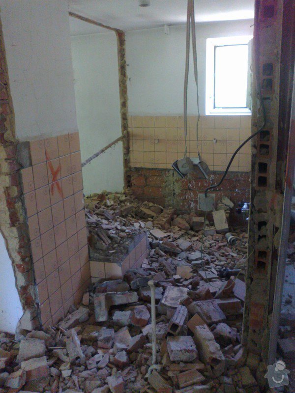 Rekonstrukce rodinného domu: Mobil_fotky_006