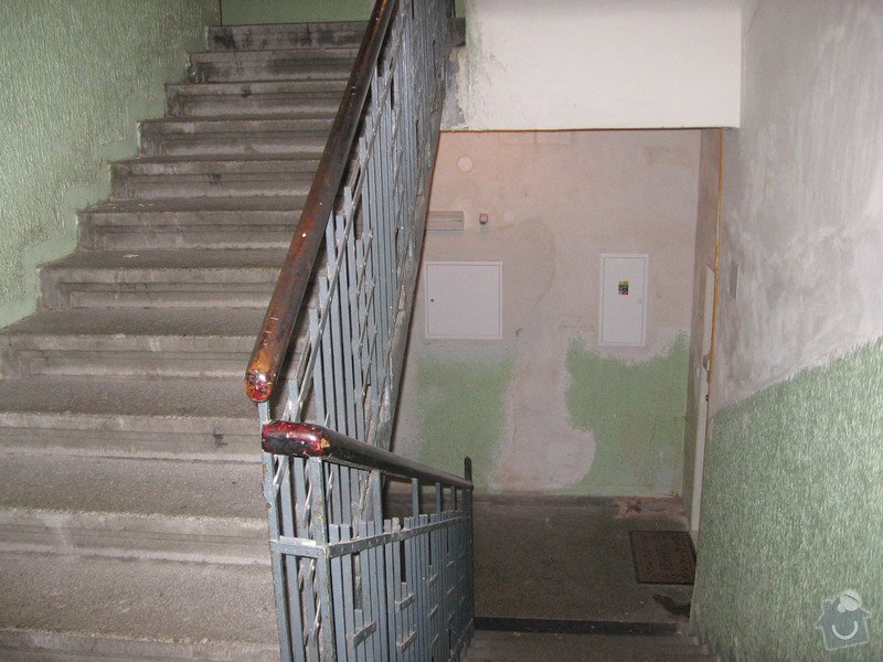 Výmalba a renovace zábradlí schodiště: 007