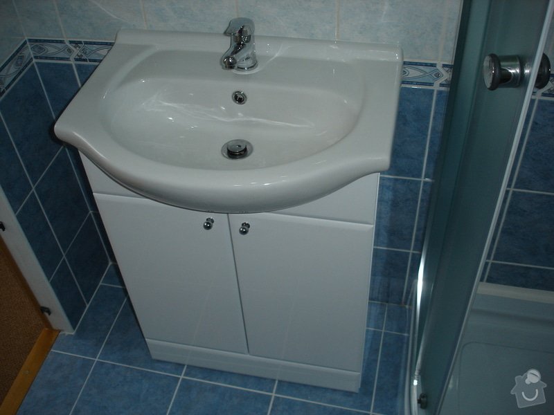 Částečná rekonstrukce bytu (koupelna, vymalování, koberce a drobné opravy): DSC00860