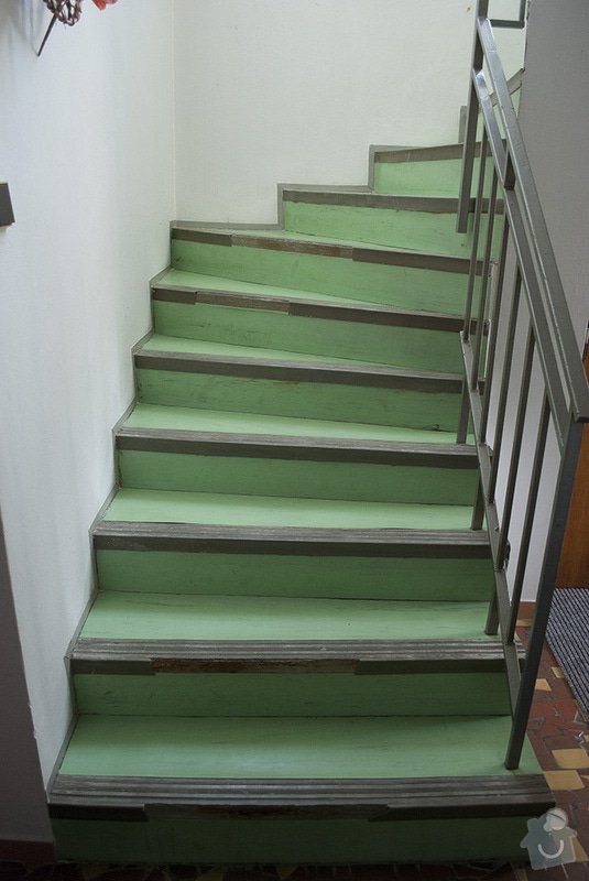 Polozeni PVC podlahy na schodiste: 01