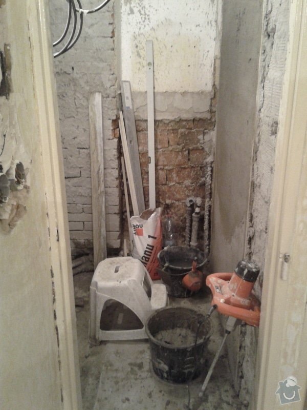 Rekonstrukce koupelny,WC,předsíně: 20130425_135738