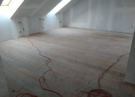 Renovace prkenné podlahy