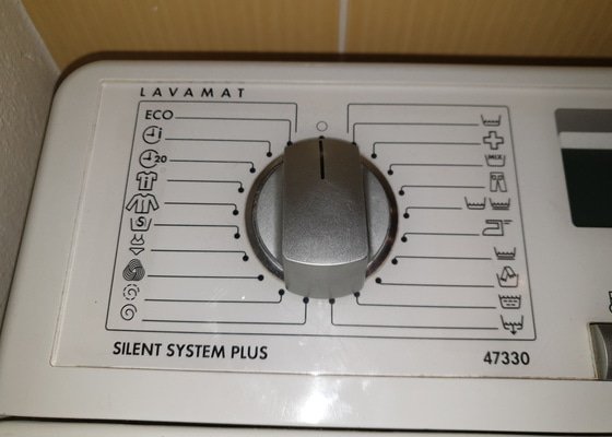 Pračka AEG Lavamat 47330 - nejde zapnout - stav před realizací