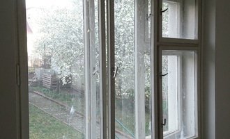 Lakování dřevěných oken a dveří - stav před realizací