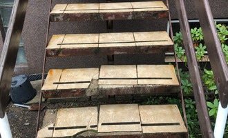 Ocelové rošty na schody - stav před realizací