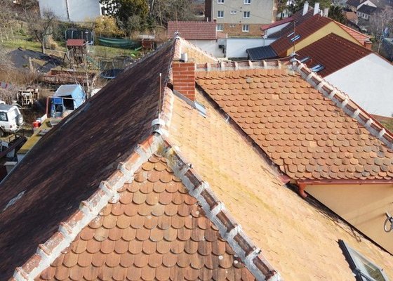 Oprava střechy - výměna křidlic