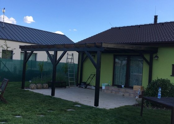 Dřevěná pergola vč. zastreseni