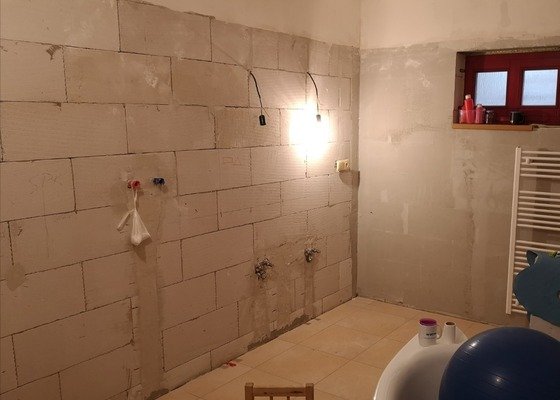 Obložení koupelny a WC, dlažba 40m2